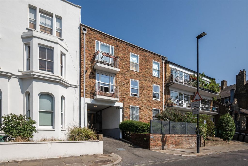 Property photo 1 of 8 P02 (43).Jpg
