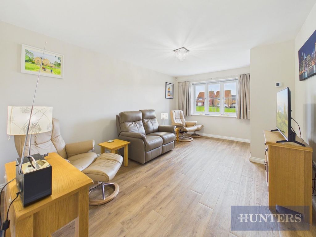 Property photo 3 of 32 Cam05316G0-Pr0321-Still013.Jpg