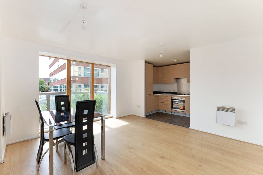 Property photo 1 of 16 Picture No. 27