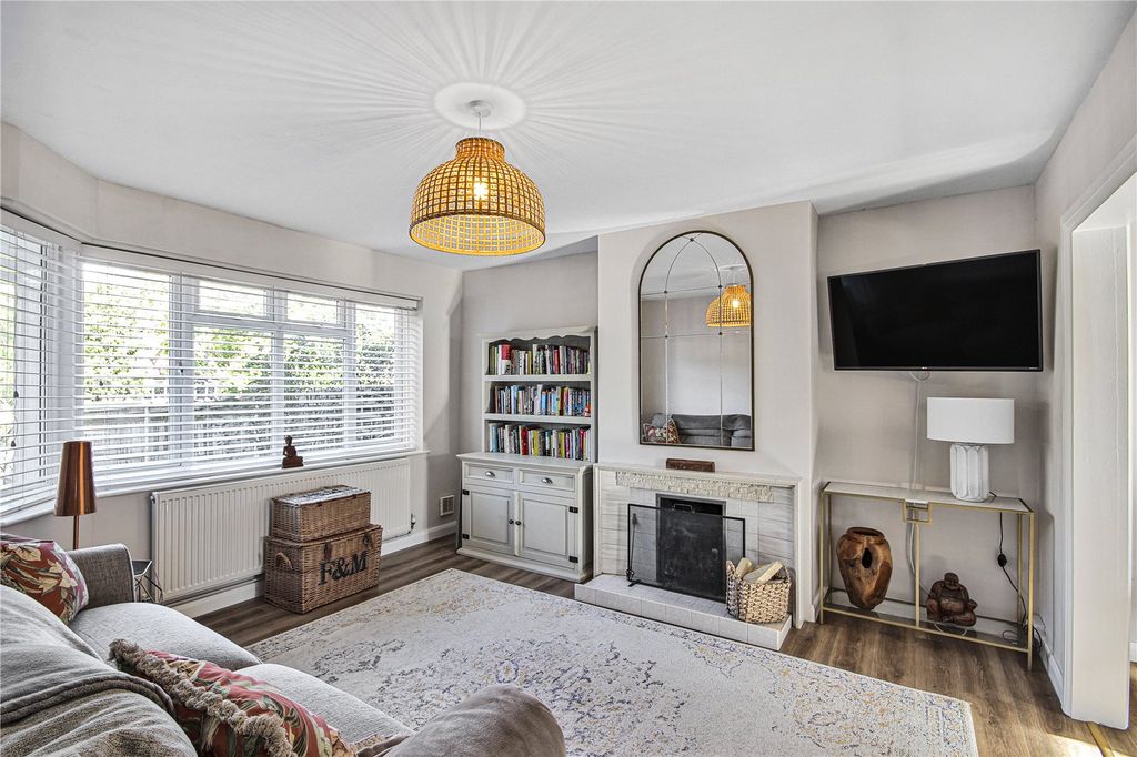 Property photo 3 of 15 Sitting Room