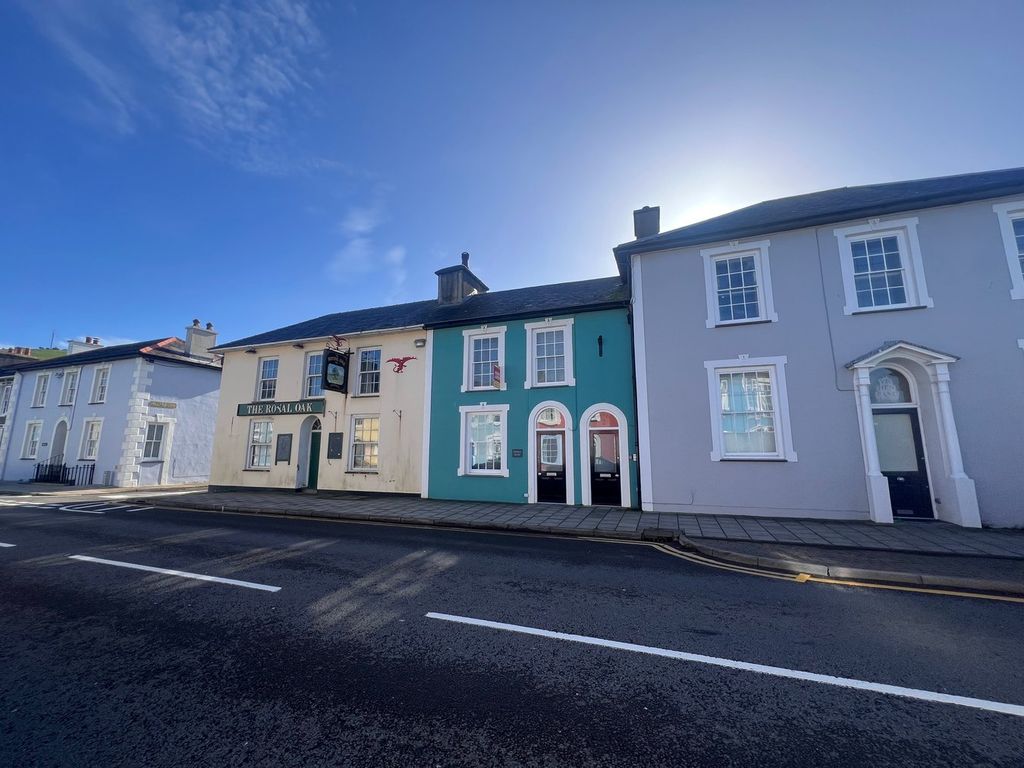 Property photo 1 of 30