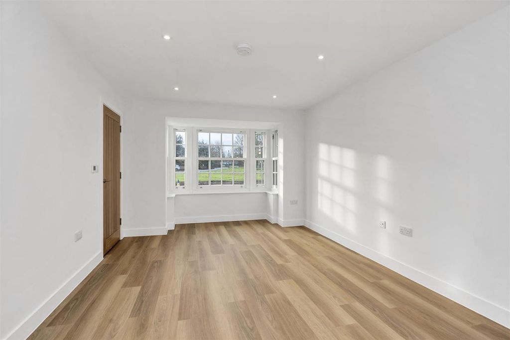 Property photo 2 of 30 Dcp_8571.Jpg