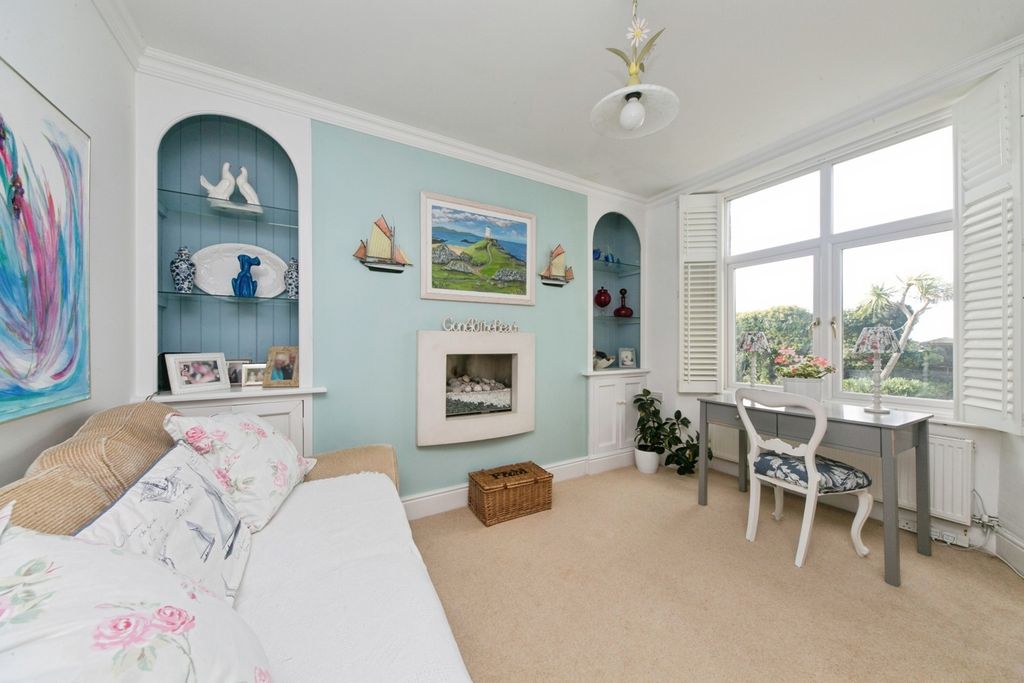 Property photo 2 of 37 Pbox-Img.Jpg