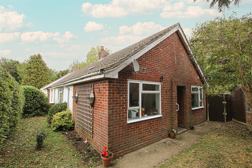 Property photo 2 of 16 Img_1946Fnt.Jpg