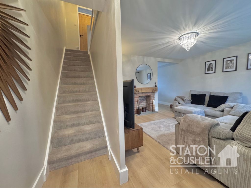 Property photo 2 of 28