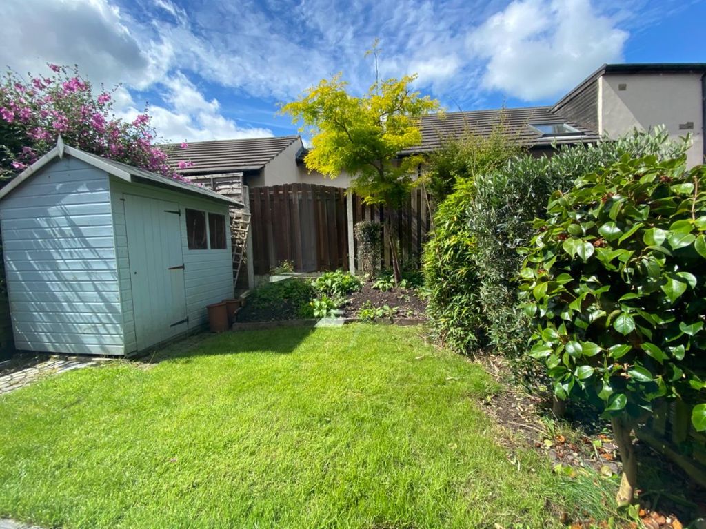 Property photo 2 of 16 Externally