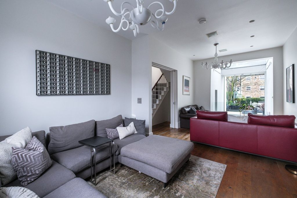 Property photo 2 of 29