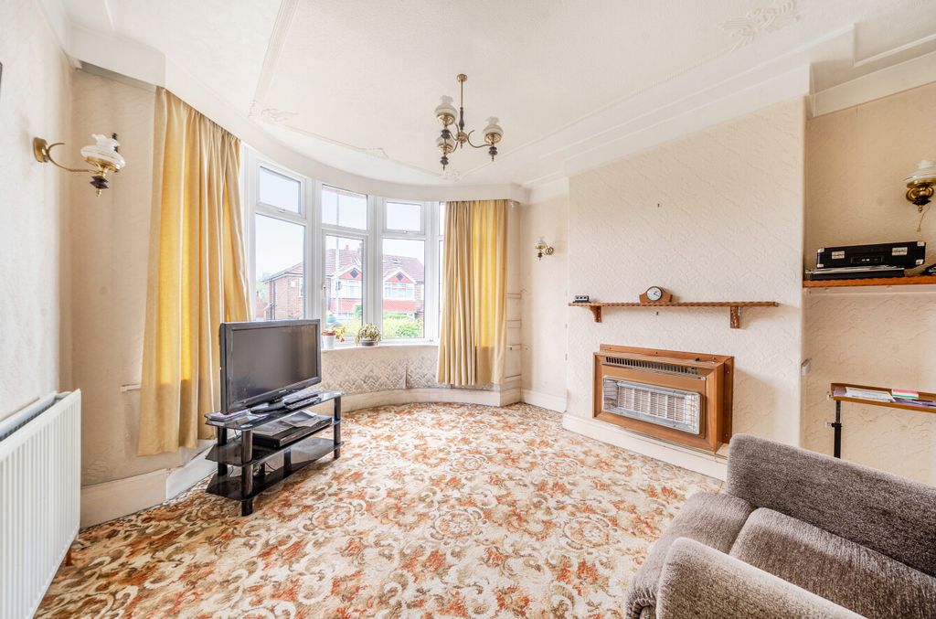 Property photo 2 of 18 1454767-8-69Fcd57...