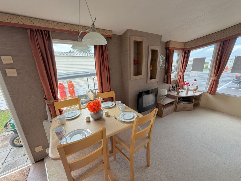 Property photo 2 of 8 Willerby Granada 2011 Vs657439 139920750.Jpeg