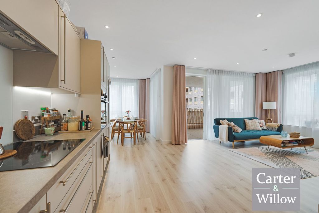 Property photo 3 of 14