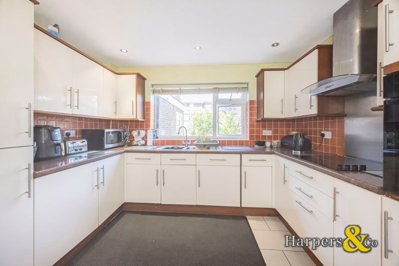 Property photo 3 of 18 Photo 16