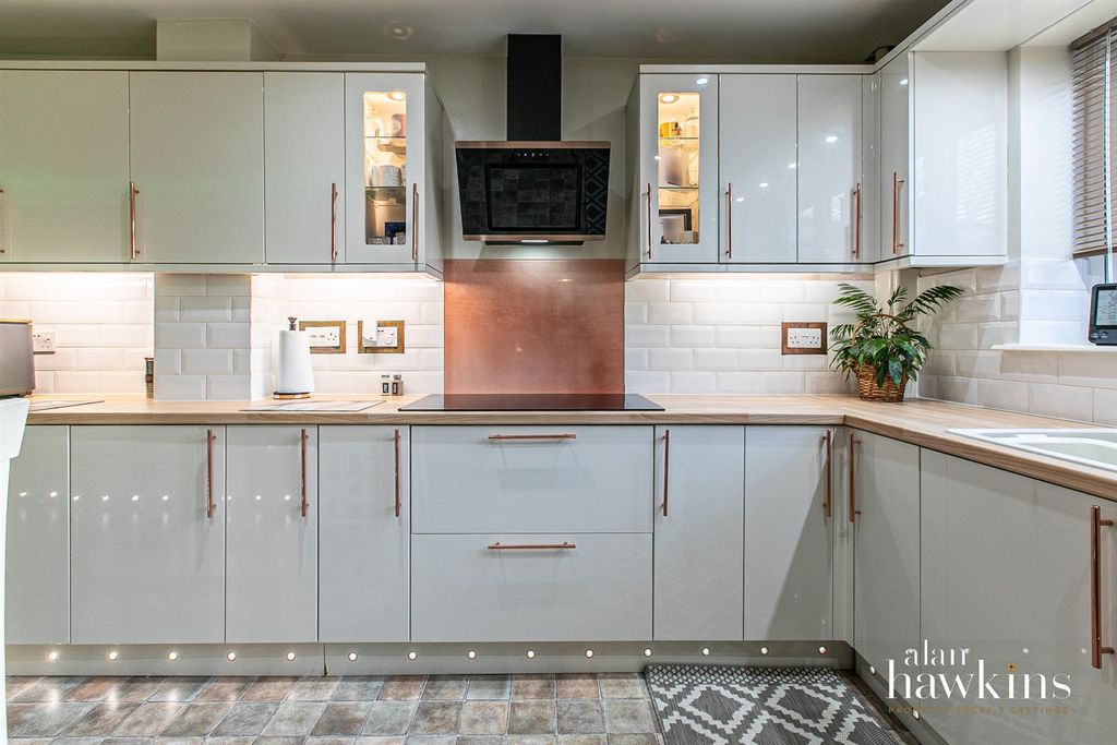 Property photo 3 of 17 3545-03.Jpg