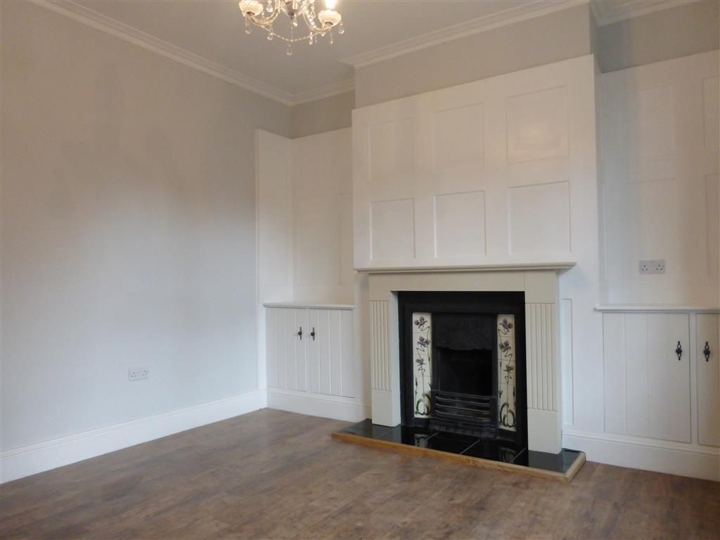 Property photo 3 of 17 Living Room