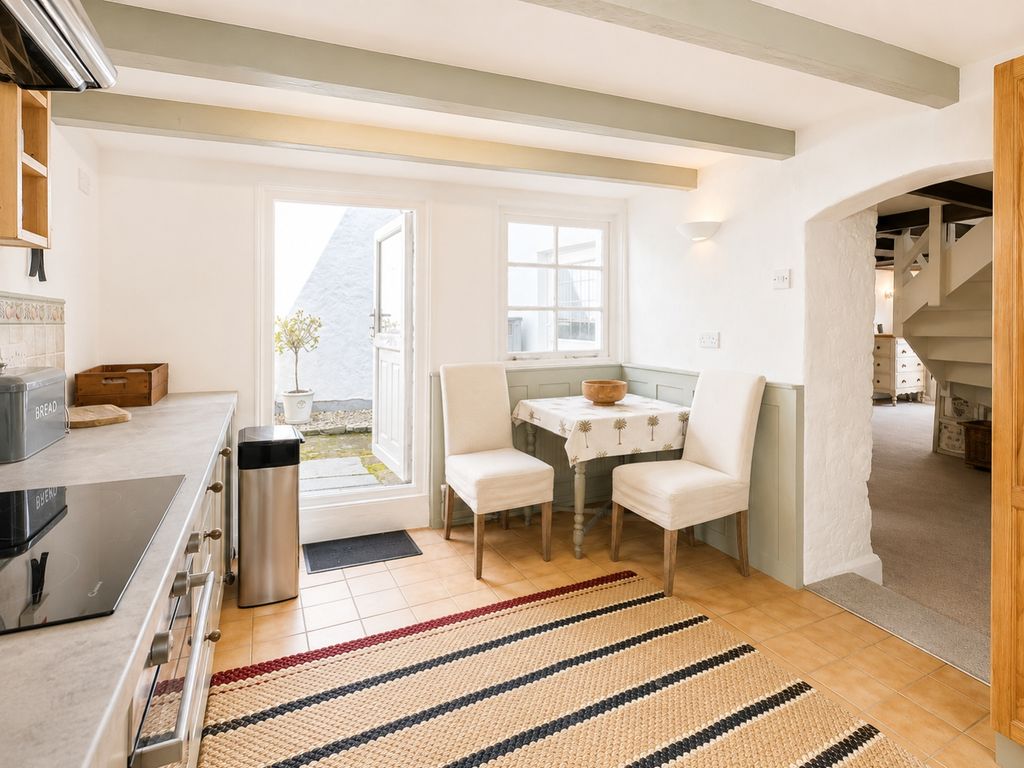 Property photo 2 of 21 0d0ba60d-486F-485B-B9A1-14c7Bc02Abd8