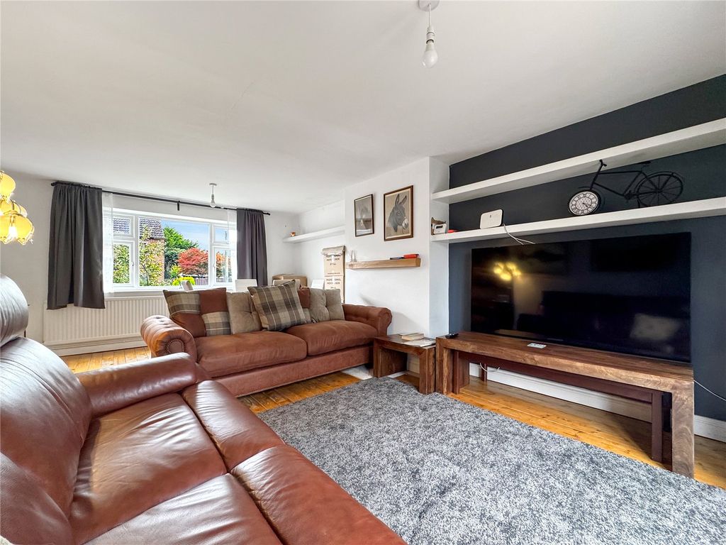 Property photo 2 of 24 Lounge Diner