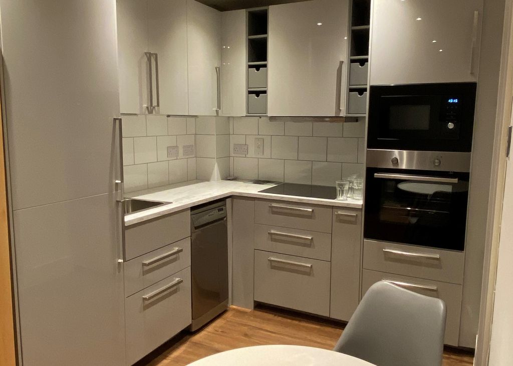 Property photo 1 of 7 Photo 6