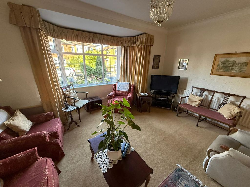 Property photo 3 of 24 Photo-2025-09-30-13-04-28[5].Jpg