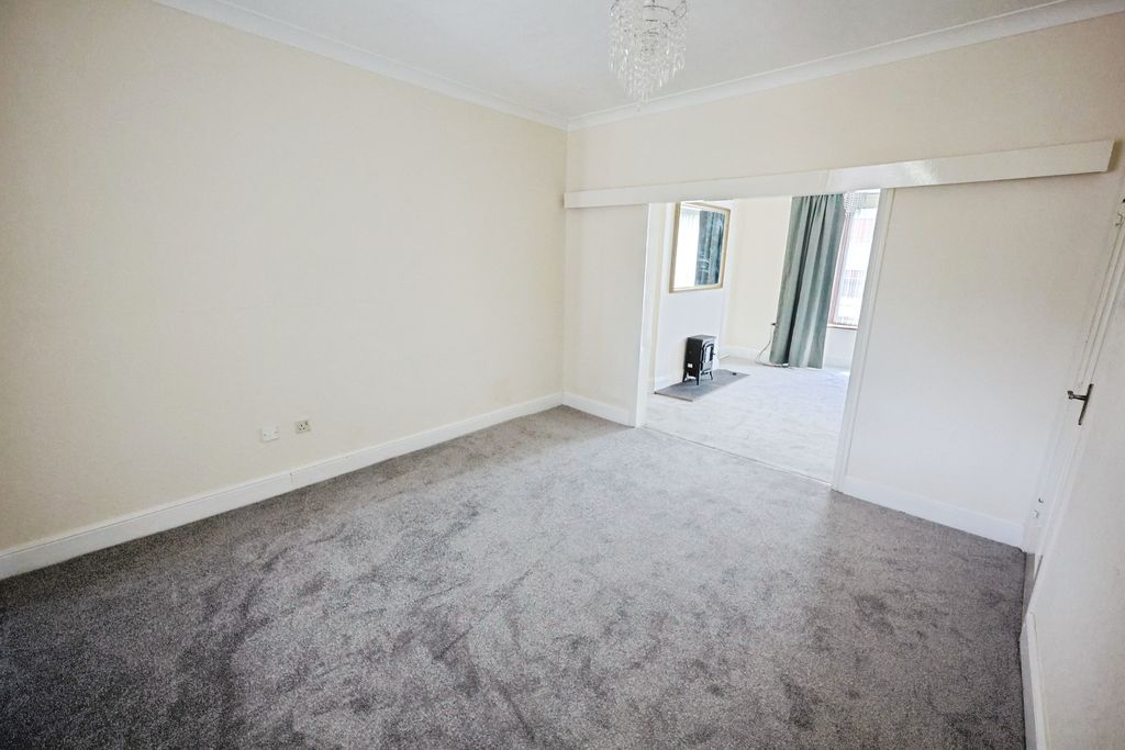 Property photo 3 of 12 Pbox-Img.Jpg