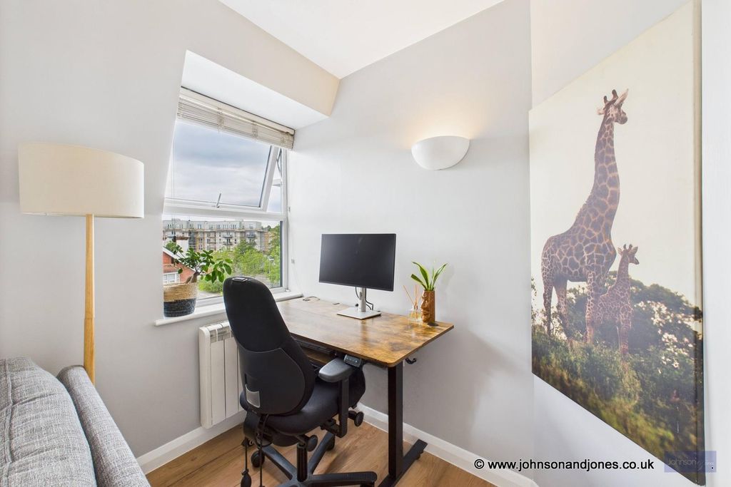 Property photo 3 of 9 4 Office.Jpg