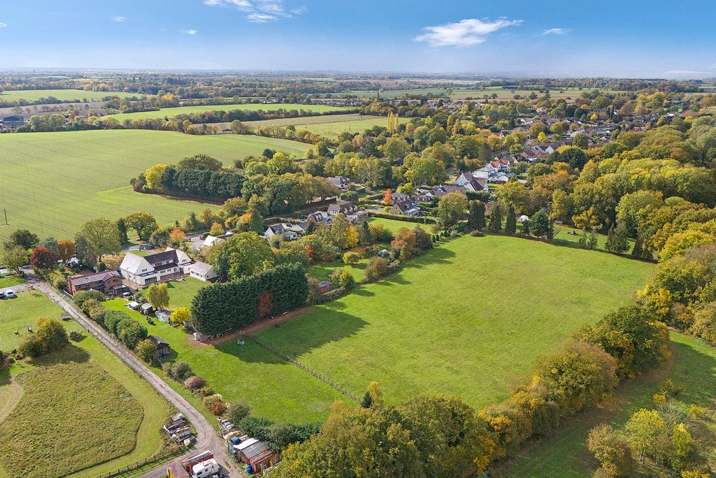 Property photo 2 of 24 4585141