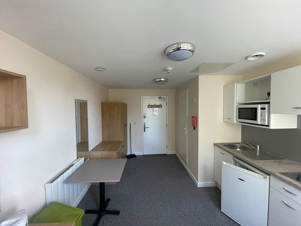 Property photo 3 of 4
