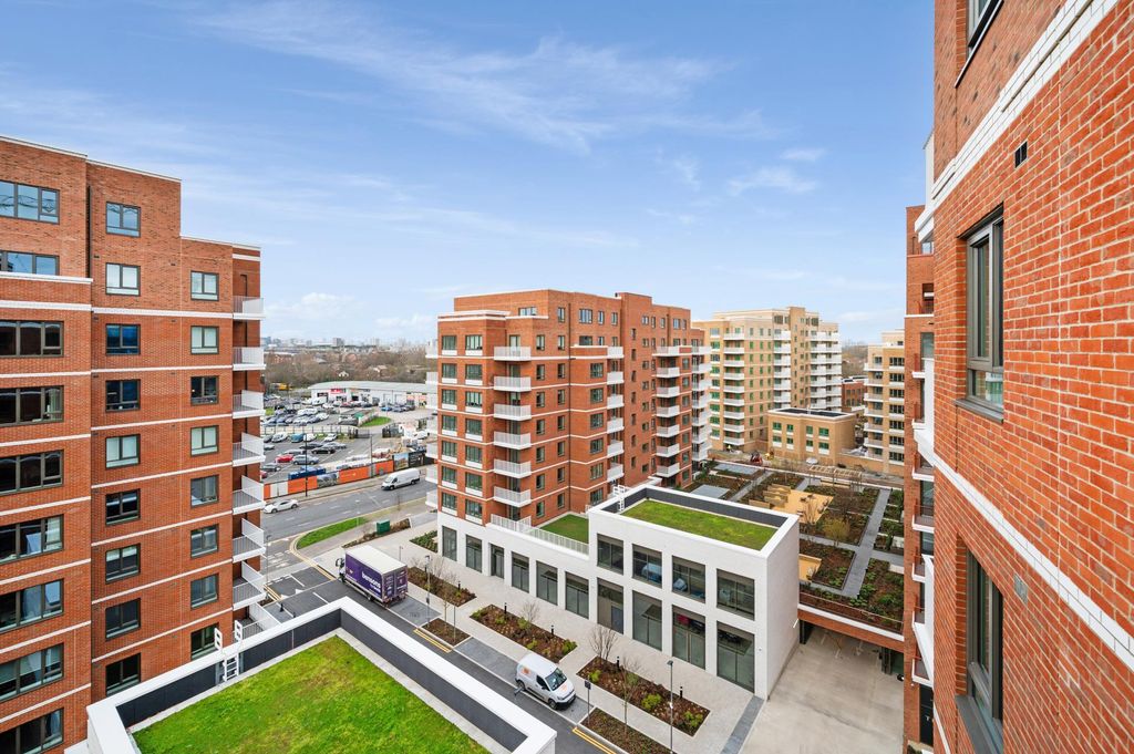 Property photo 2 of 13