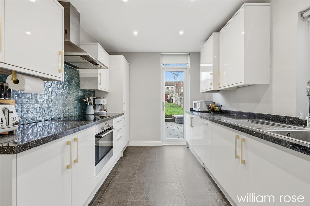 Property photo 2 of 16 Img_2266.Jpg