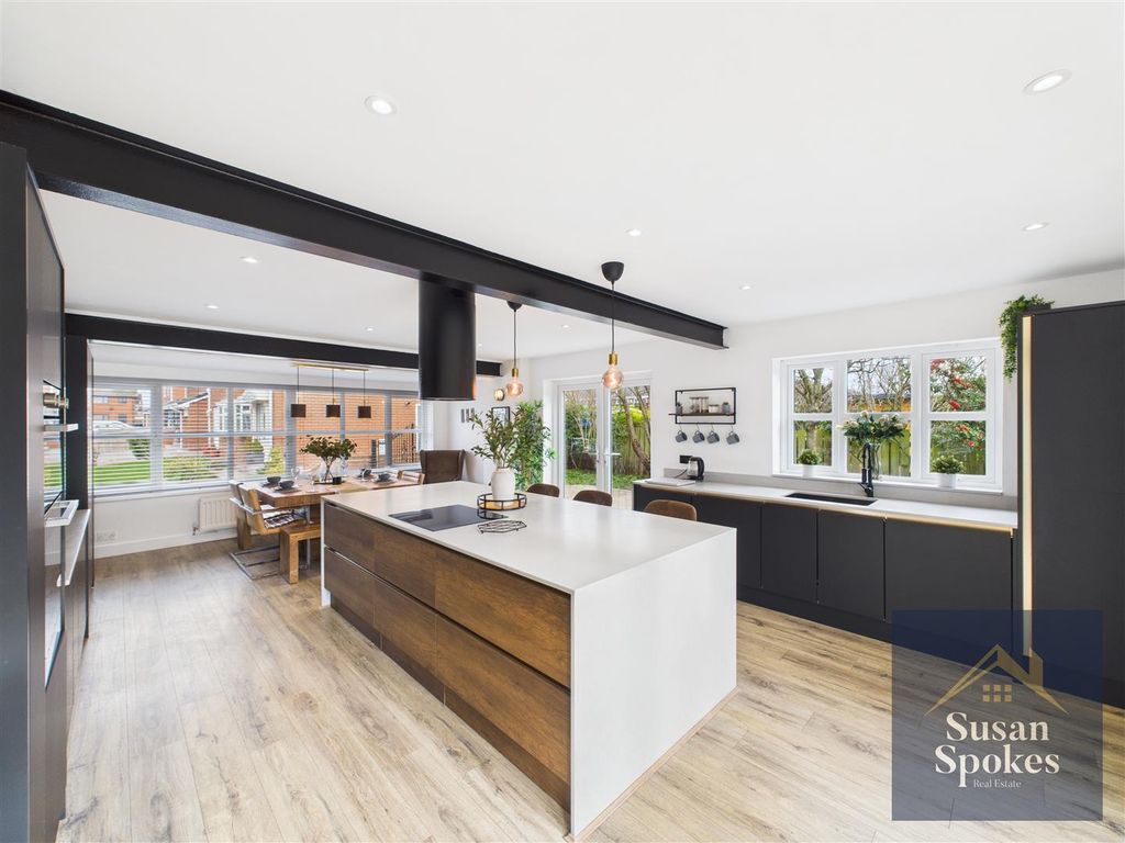 Property photo 3 of 37 Cam01858G0-Pr0224-Still016.Jpg