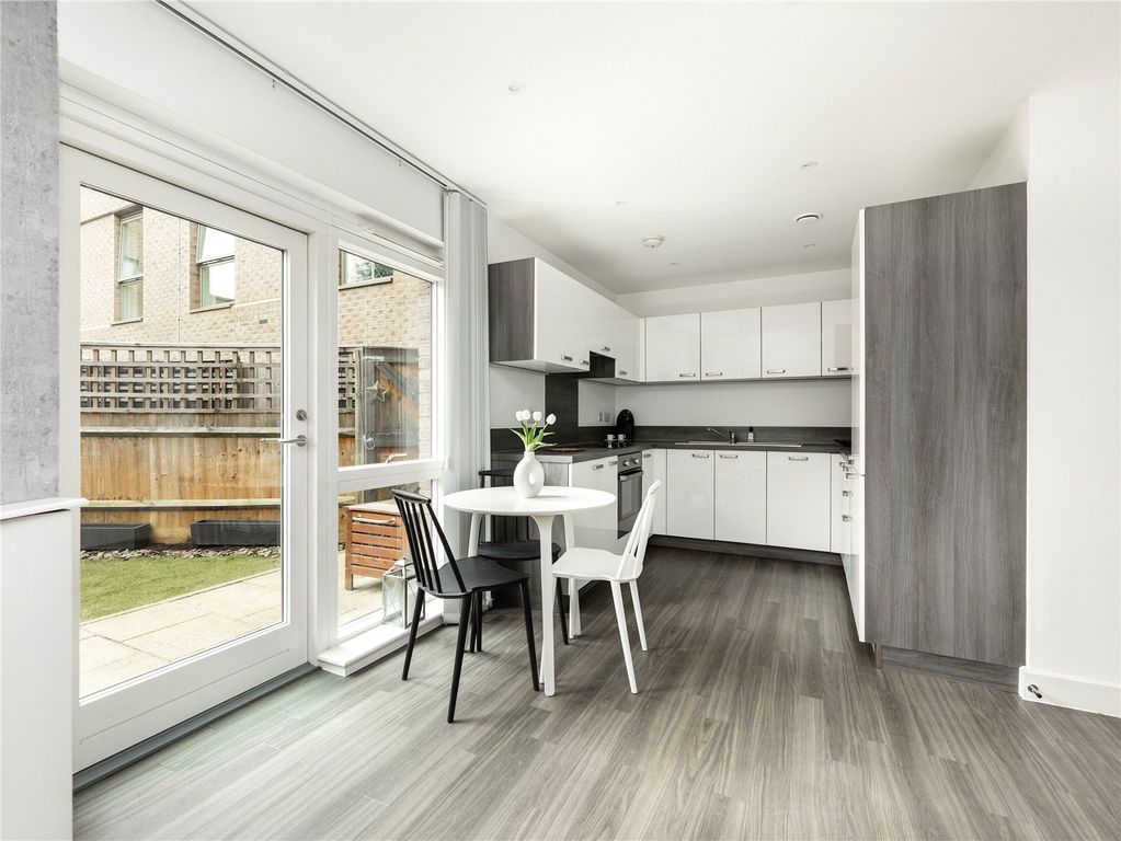 Property photo 2 of 13 Picture No. 12