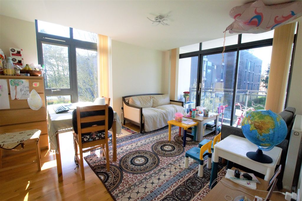 Property photo 2 of 9