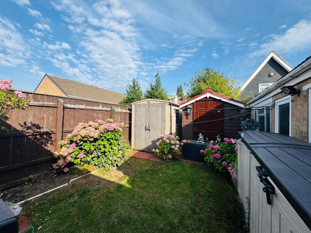 Property photo 2 of 2 Rear