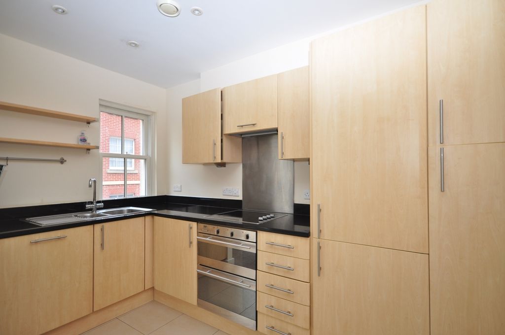 Property photo 2 of 10 Kitchen