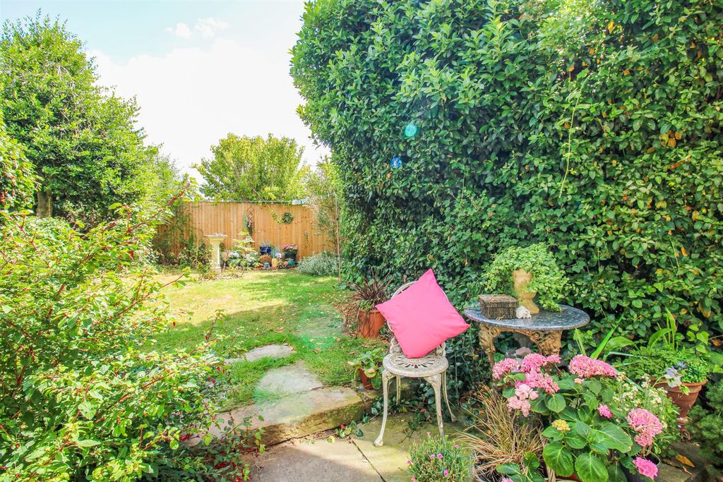 Property photo 2 of 20 Outside