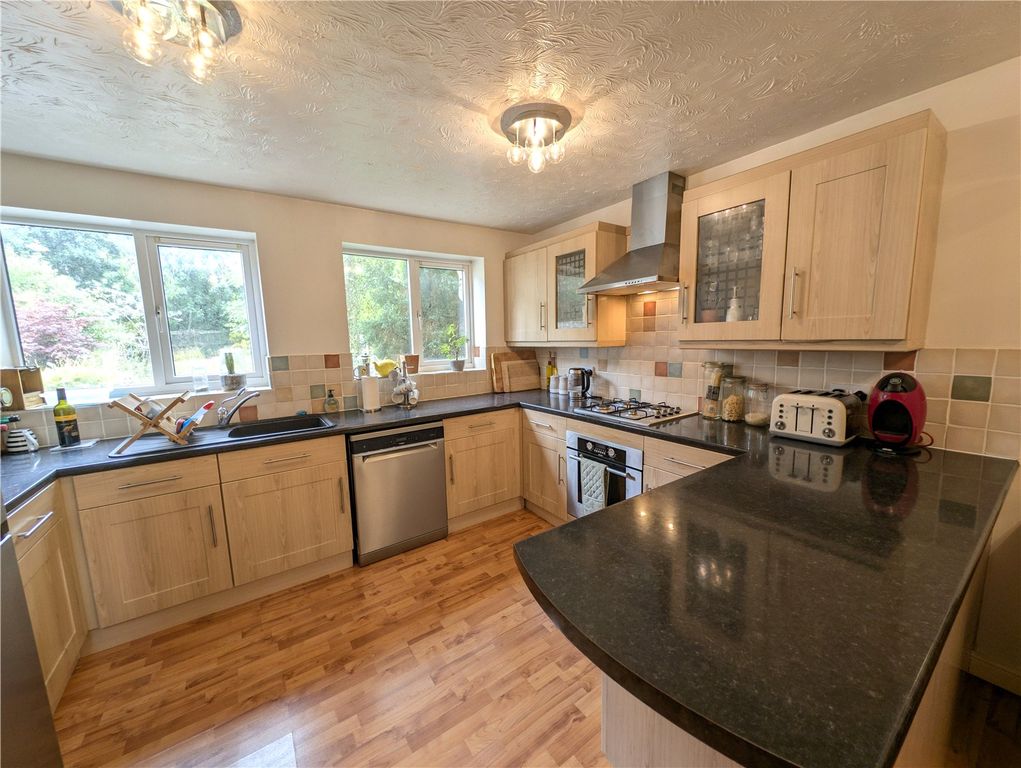 Property photo 2 of 18 Picture No. 20