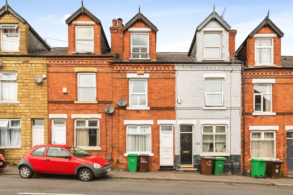 Property photo 1 of 17 Pbox-Img.Jpg