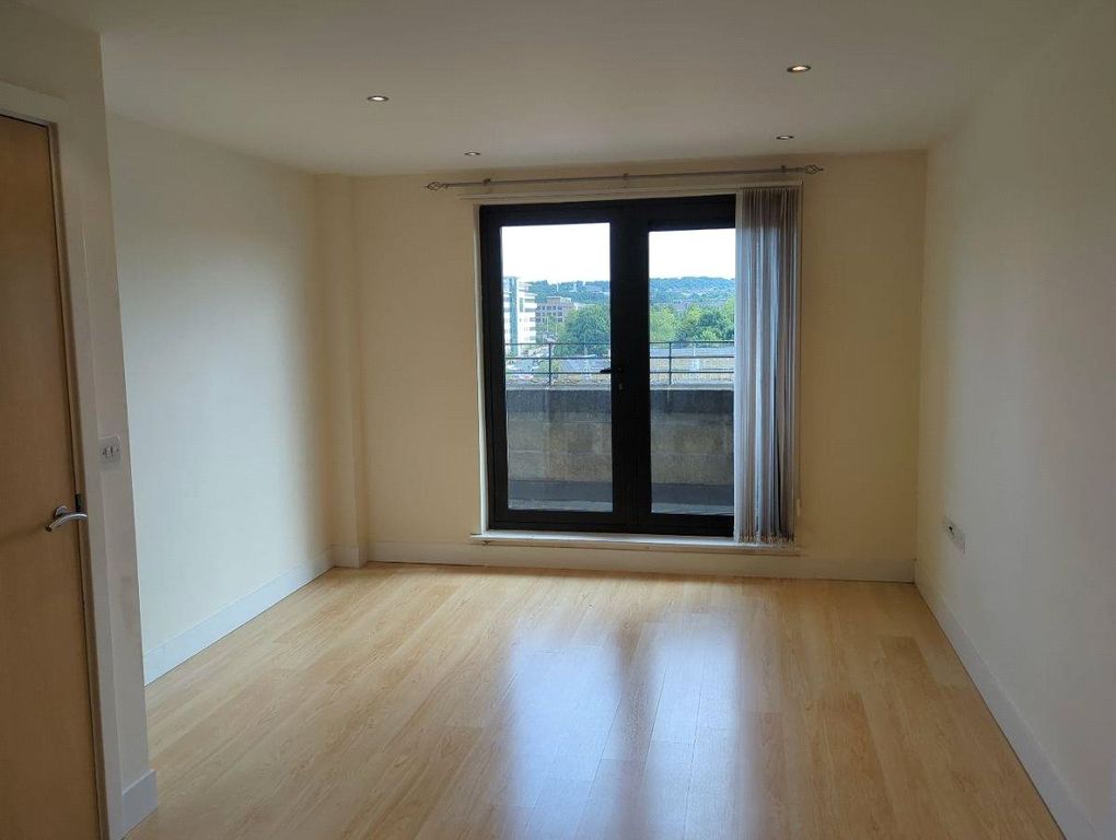 Property photo 3 of 8 Picture No. 30