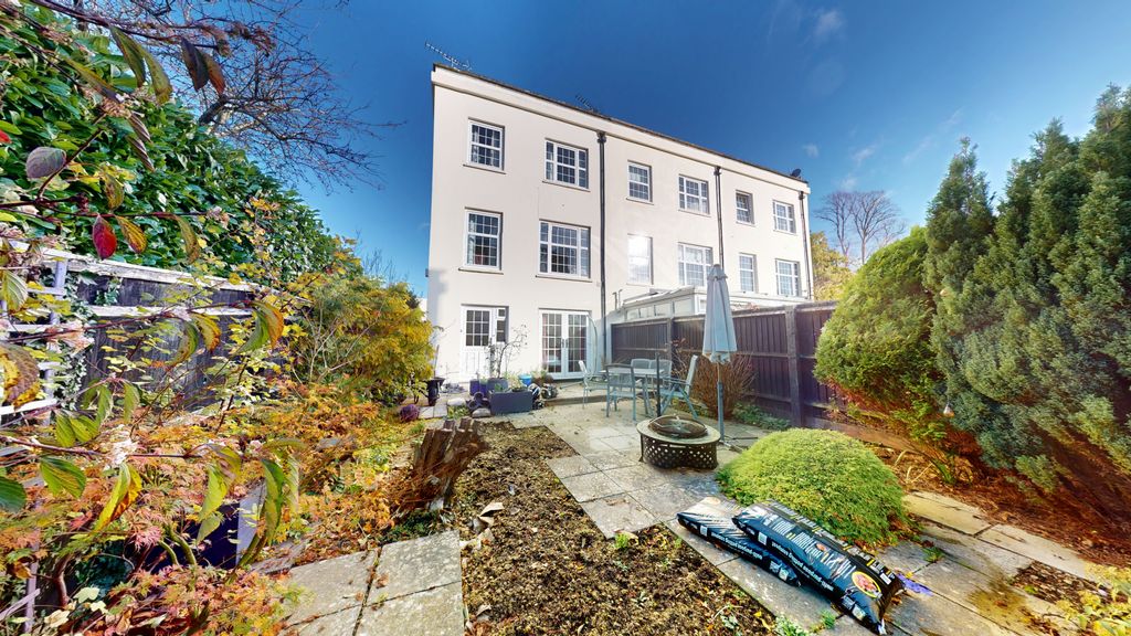 Property photo 3 of 20 11172025_154701