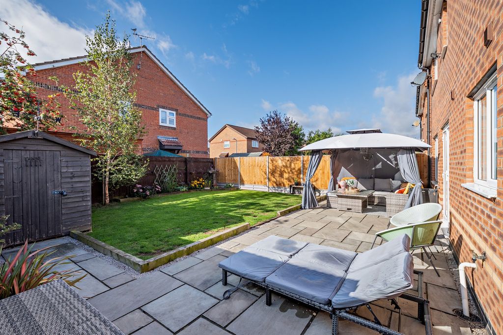 Property photo 3 of 18