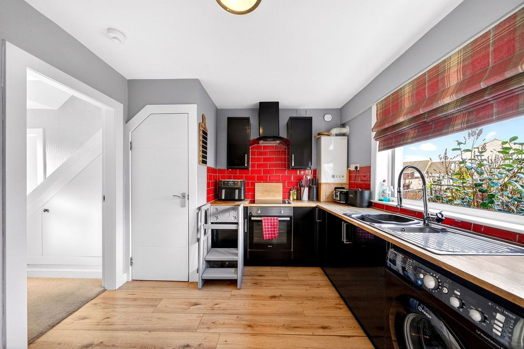 Property photo 3 of 45 Kitchen