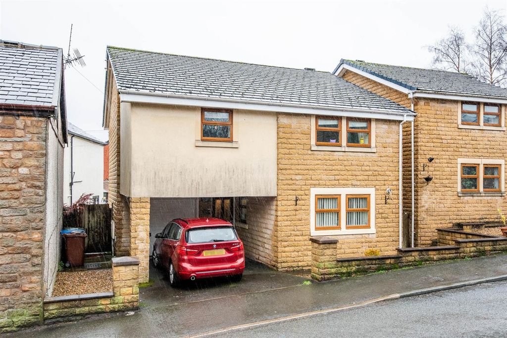 Property photo 1 of 22 Front Ex Ternal