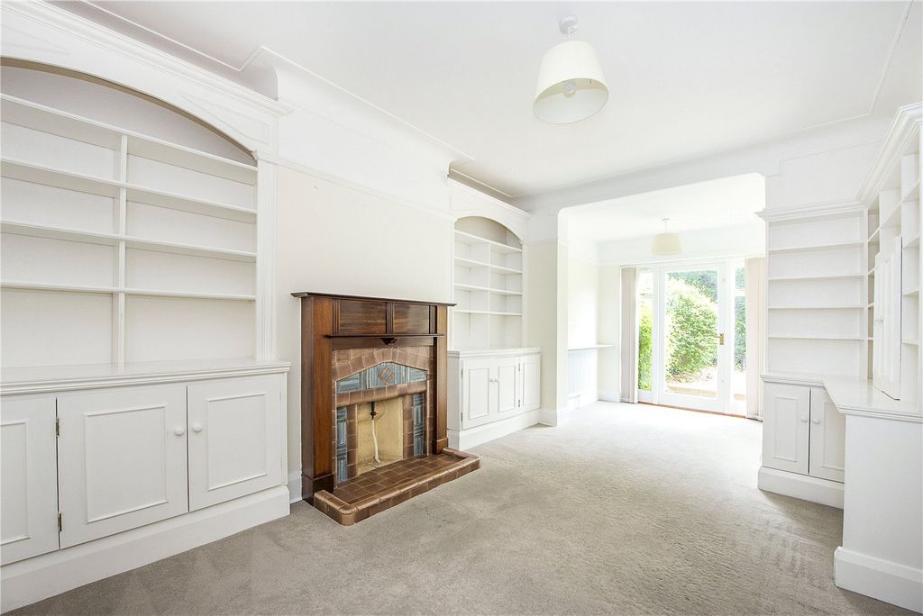 Property photo 2 of 17 Picture No. 10