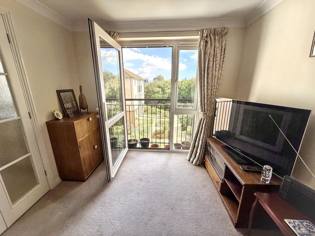 Property photo 3 of 15 Img_3680