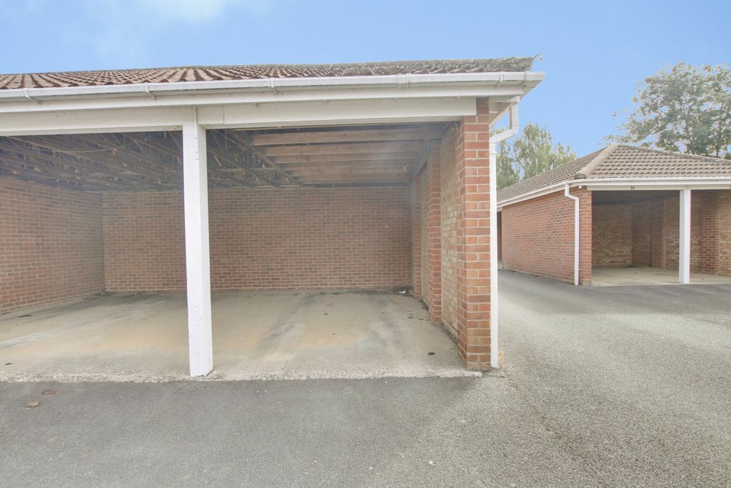 Property photo 2 of 6