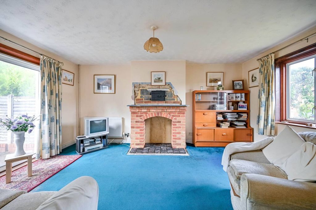 Property photo 3 of 13