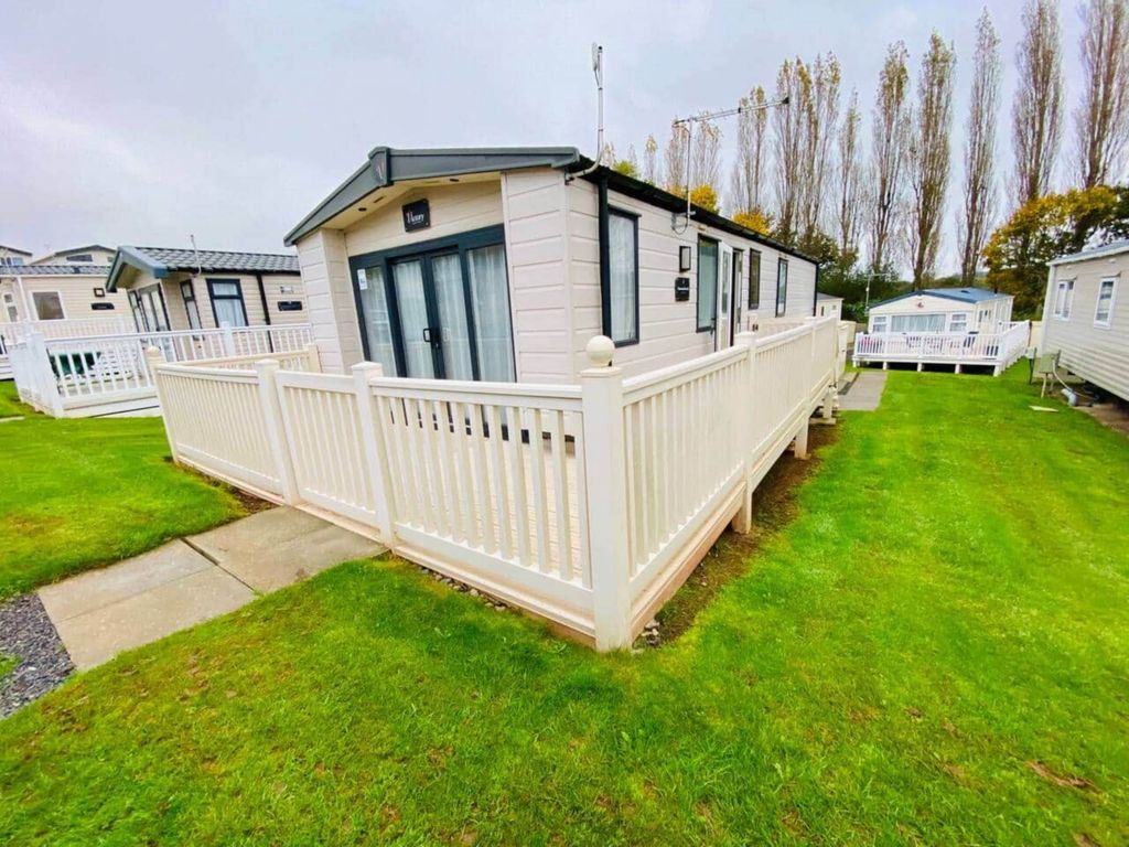 Property photo 2 of 23