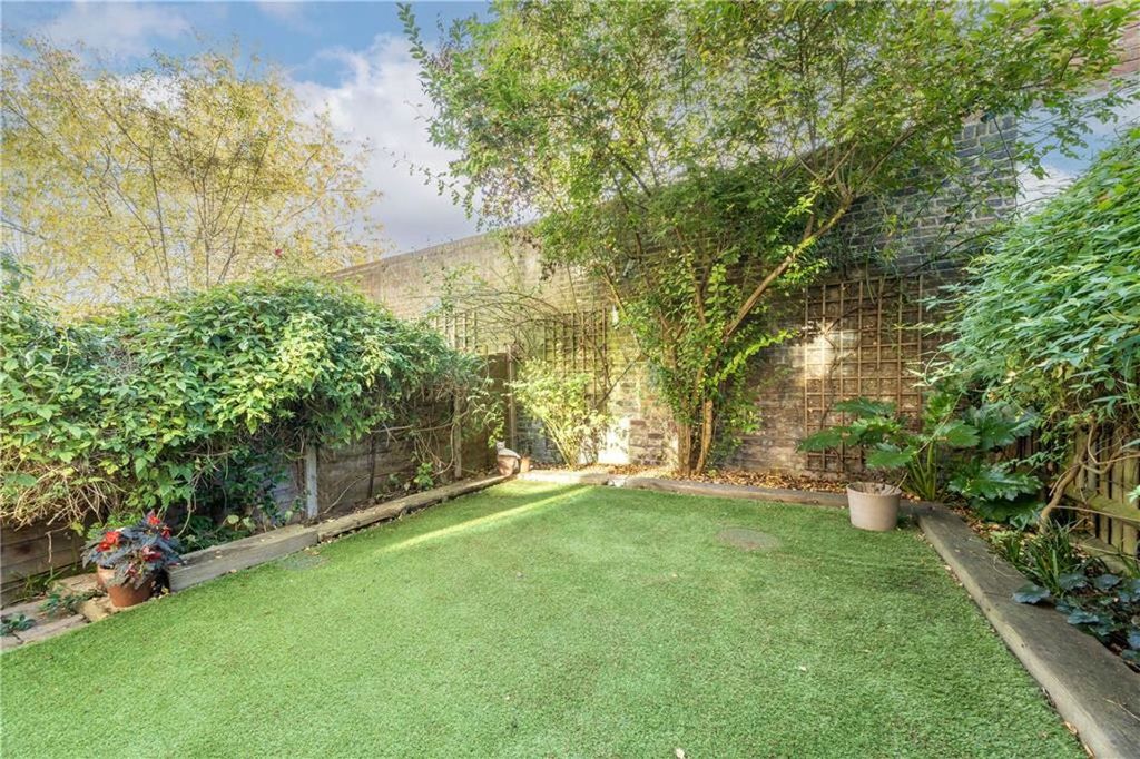 Property photo 2 of 9