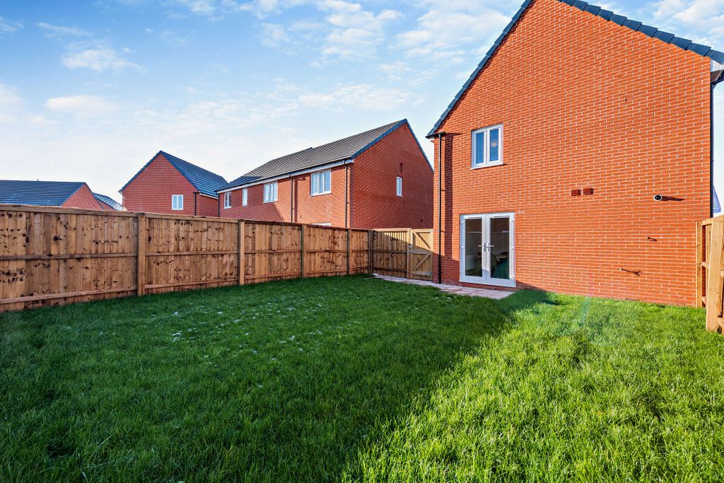 Property photo 3 of 17