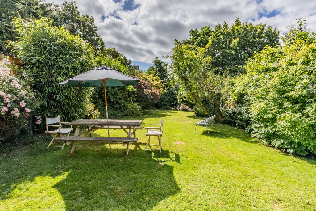 Property photo 2 of 13