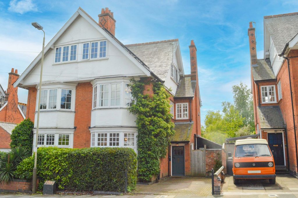 Property photo 1 of 49