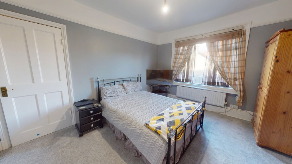 Property photo 2 of 3 14-Nutfield-11182025_150643